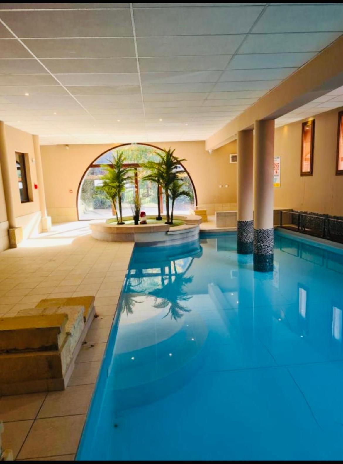 Appartements Avec Piscine Interieure Sauna Parking Etage 1 Au Centre Du Village Dans Residence Cami Real แซ็งต์-ลารีย์-ซูว์ลอง ภายนอก รูปภาพ