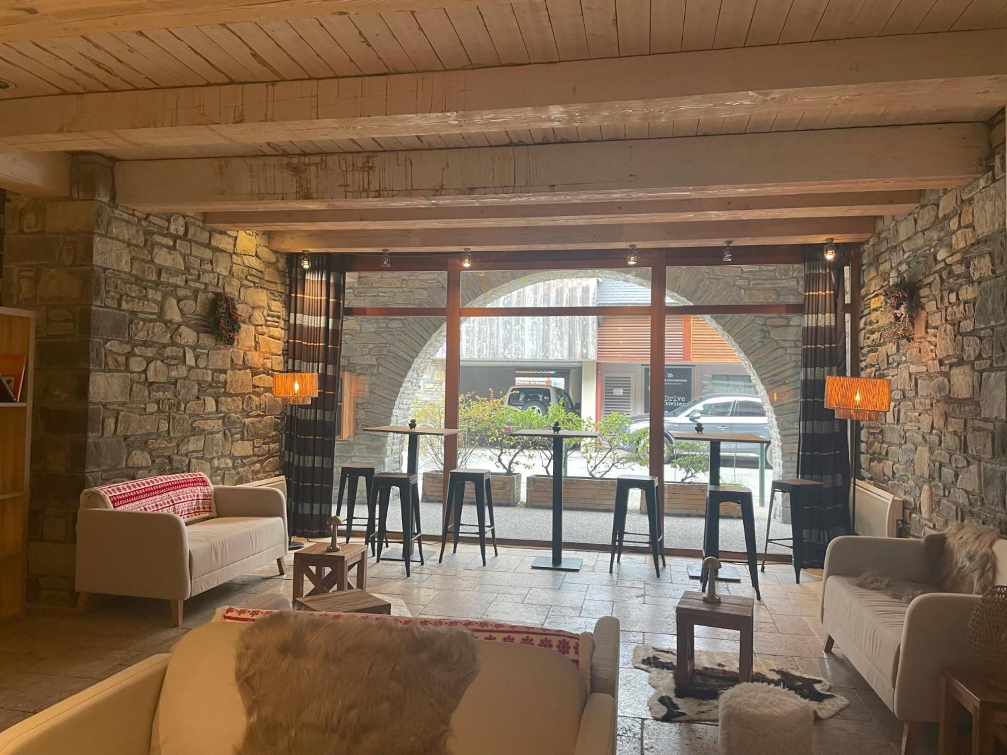 Appartements Avec Piscine Interieure Sauna Parking Etage 1 Au Centre Du Village Dans Residence Cami Real แซ็งต์-ลารีย์-ซูว์ลอง ภายนอก รูปภาพ