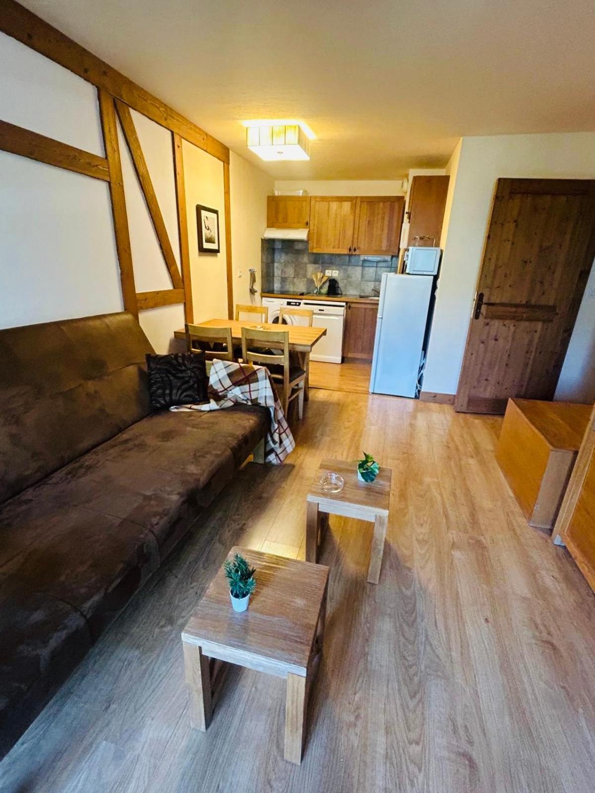 Appartements Avec Piscine Interieure Sauna Parking Etage 1 Au Centre Du Village Dans Residence Cami Real แซ็งต์-ลารีย์-ซูว์ลอง ภายนอก รูปภาพ