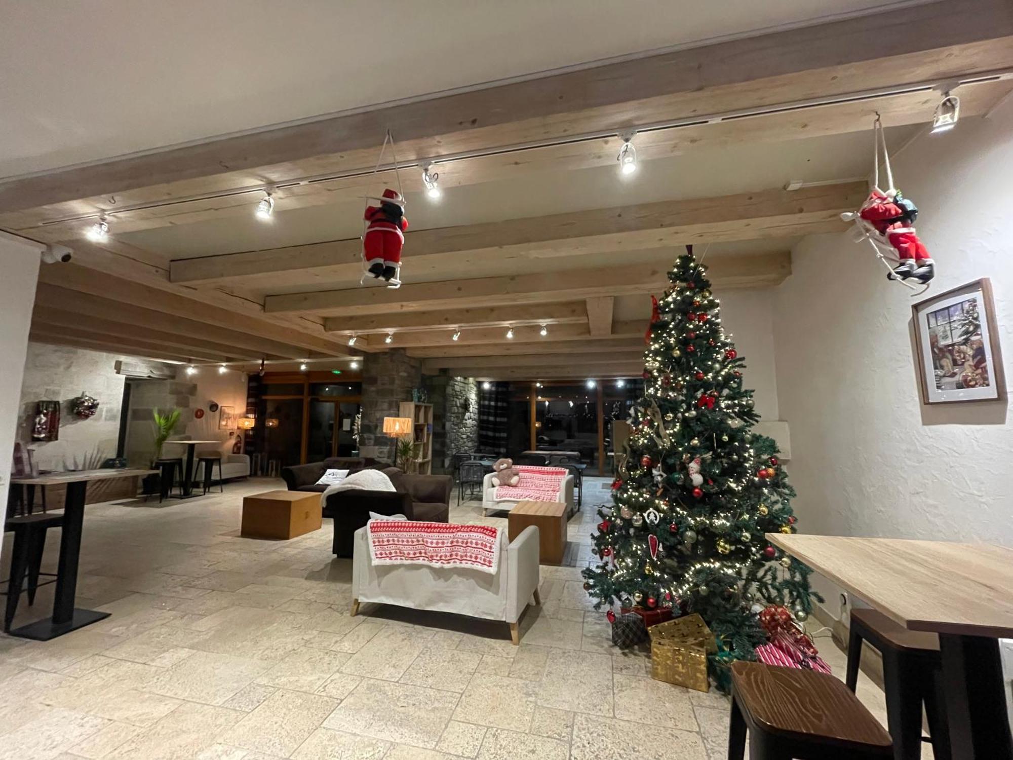 Appartements Avec Piscine Interieure Sauna Parking Etage 1 Au Centre Du Village Dans Residence Cami Real แซ็งต์-ลารีย์-ซูว์ลอง ภายนอก รูปภาพ